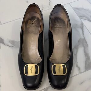 Vintage Ferragamo Pumps